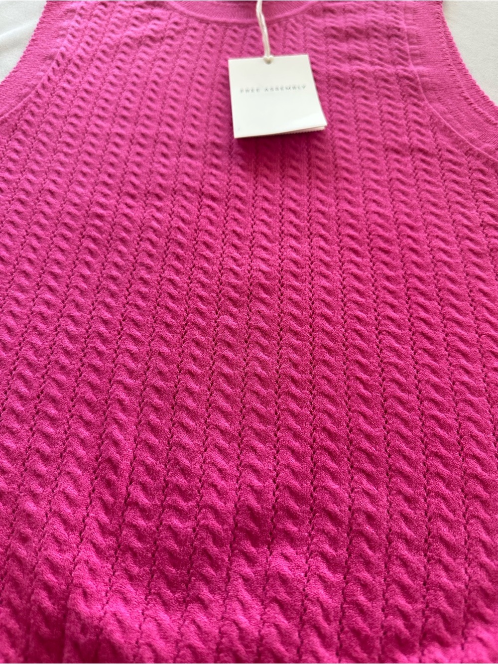 Sleeveless Pink Cable Knit Sweater, Free Assembly NWT S, crewneck pullover - Picture 8 of 8